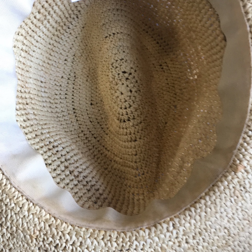 Christys hat - Picture 5 of 5